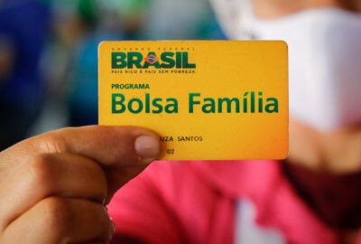 O que é o Auxílio Brasil e qual a diferença entre ele e o Bolsa Família?